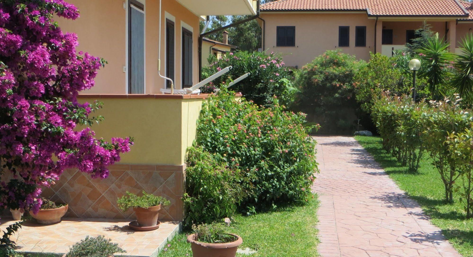 Villaggio Camping Lungomare Cropani Exterior foto